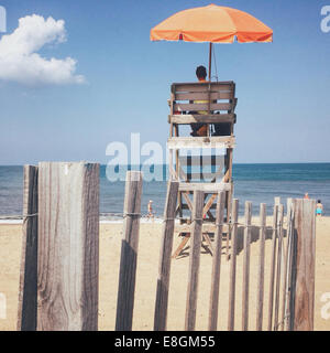 Rettungsschwimmer am Strand Stockfoto