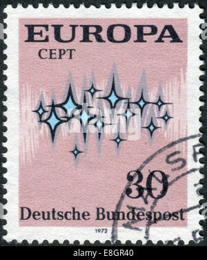 Deutschland - ca. 1972: Briefmarke gedruckt in Deutschland, zeigt die abstrakte Symbole und das Wort "Europa", ca. 1972 Stockfoto