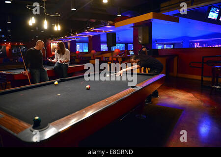 Opening Night Party für South Beach Comedy Festival 2014 statt an Lucky Strike Miami - innen mit: Joe Rogan, Tony Rock wo: Miami Beach, Florida, USA bei: 3. April 2014 Stockfoto