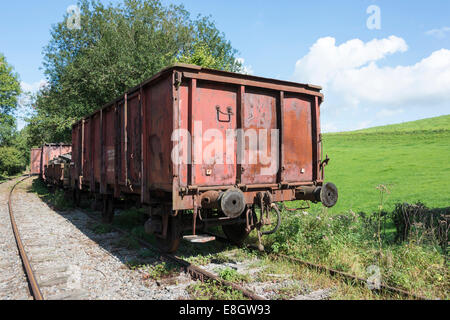 alte verrostete Zug am Bahnhof Hombourg in Belgien Stockfoto