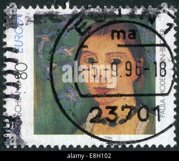 Deutschland - CIRCA 1996: Briefmarke gedruckt in Deutschland, zeigt ein Selbstportrait, von Paula Modersohn-Becker, ca. 1996 Stockfoto