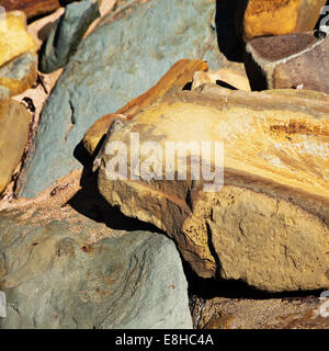 Bunte Felsen auf die irische Küste Co. Kerry Stockfoto
