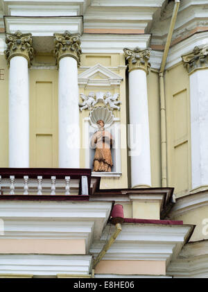 Außenansicht des St. Peter und St. Paul ChurchŠv. Apaštalų Petro Ir Povilo Bažnyčia, in Vilnius, Litauen Stockfoto