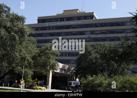 Dallas, USA. 7. Oktober 2014.  Foto am 7. Oktober 2014 zeigt die Texas Health Presbyterian Hospital, wo Thomas Eric Duncan behandelt haben, in Dallas, USA. Thomas Eric Duncan, den ersten Ebola-Patienten in den Vereinigten Staaten diagnostiziert gestorben Mittwochmorgen in Dallas, eine Stadt im nördlichen Teil des US-Bundesstaat Texas Krankenhaus Beamten angekündigt. Bildnachweis: Song Qiong/Xinhua/Alamy Live-Nachrichten Stockfoto