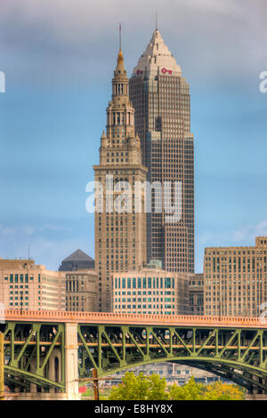 Das Terminal Tower und Key Tower dominieren die Skyline von Cleveland, Ohio. Stockfoto