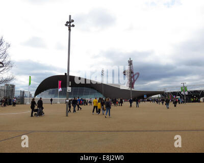 Der Olympiapark in Stratford welche spielte Gastgeber für die London 2012 Olympischen Spiele in London schließlich öffnet seine Türen für die Öffentlichkeit mit: Atmosphäre wo: London, Vereinigtes Königreich bei: 5. April 2014 Stockfoto