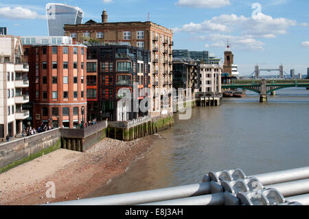 Northbank von der Millennium Bridge, London, UK Stockfoto