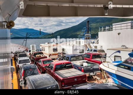 MV Osprey 2000 ferry Kreuzung Kootenay Lake, ein natürlicher See auf Kootenay-River, Kootenay Region, Britisch-Kolumbien, Kanada Stockfoto