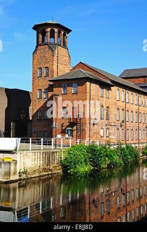 Die Spinnerei neben River Derwent, Derby, Derbyshire, England, Großbritannien, Westeuropa. Stockfoto