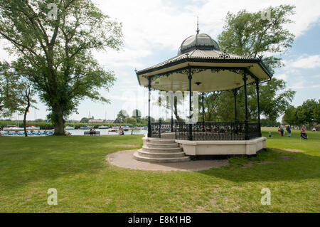 Der Musikpavillon, Quomps, Christchurch Quay, Christchurch, Dorset, England, Stockfoto