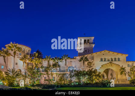 USA, California, Santa Barbara und Santa Barbara County Courthouse (großformatige Größen erhältlich) Stockfoto