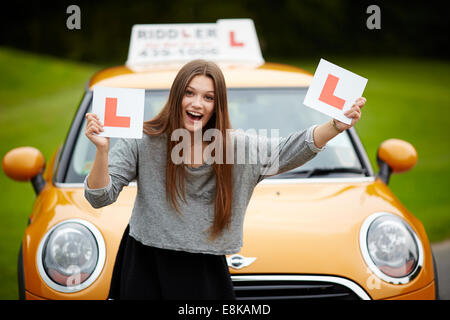 Driving Instructor Riddler Schule der Motorisierung von Robert Ridley Kursleiter Riddler Fahrschule der Motorisierung von Robert Ridley Stockfoto