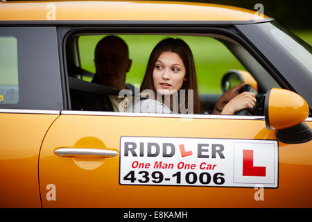 Driving Instructor Riddler Schule der Motorisierung von Robert Ridley Kursleiter Riddler Fahrschule der Motorisierung von Robert Ridley Stockfoto