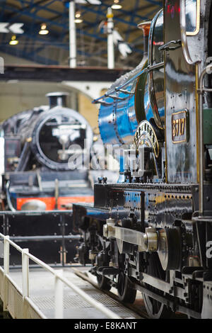 Dampfmaschinen Sie auf dem Display in der großen Halle National Railway Museum in York Yorkshire UK Stockfoto