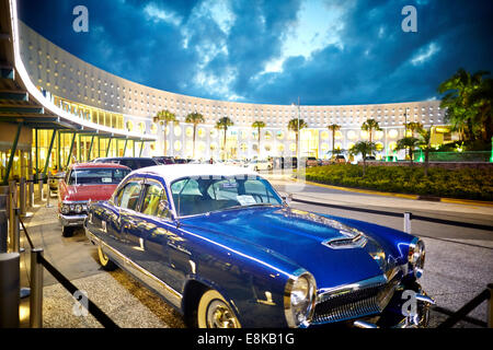 Florida USA Universal Cabana Bay Beach Resort, Kaiser Manhattan 2-türige Limousine Stockfoto