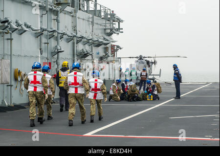 RFA Argus, der Royal Navy primäre Casualty Rezeption, Krankenhaus und Flugzeuge unterstützen Schiff. Stockfoto