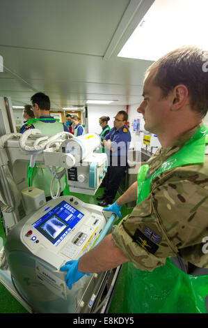 RFA Argus, der Royal Navy primäre Casualty Rezeption, Krankenhaus und Flugzeuge unterstützen Schiff. Stockfoto