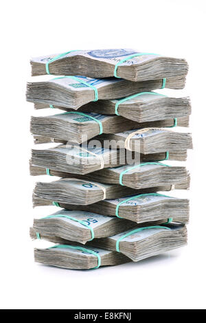 Ein Großteil der Papierstapel von polnischen Geld Banknoten auf weißem Hintergrund als Darlehen oder Schulden zu speichern Stockfoto