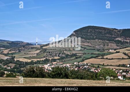 Viadukt von Millau, Schrägseilbrücke in Creissels, Frankreich Stockfoto