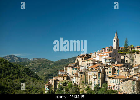 Mittelalterliches Dorf in den Bergen, Apricale, Provinz Imperia, Ligurien, Italien Stockfoto