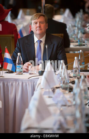 Niederländischen Königs Willem-Alexander bei einem Treffen mit russische und niederländische CEOS, bei einem zweitägigen Besuch in der russischen Hauptstadt. Stockfoto