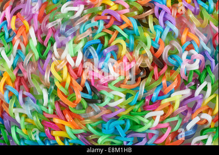 Leuchtend bunte Loom Bands. Spiral-Detail. Hautnah. Stockfoto