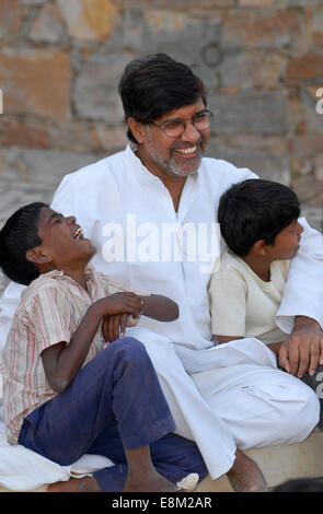 Indien Rajasthan, Bal Ashram für gerettete Kind Hilfsarbeiter, Menschenrechtler Kailash Satyarthi, Gründer und Leiter der NGO-BBA/SACCS, die für die Rechte der Kinder und gegen Kinderarbeit, wurde er 2014 mit dem Nobelpreis ausgezeichnet, Bilder, November 2006 Stockfoto