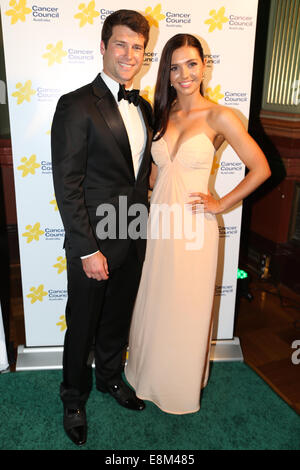 Sydney, Australien. 10. Oktober 2014.  Abgebildet sind Gäste. Pop-Superstar Ronan Keating veranstaltete die Smaragde & Ivy Ball um Geld für Cancer Council Australia. Bildnachweis: Richard Milnes/Alamy Live-Nachrichten Stockfoto