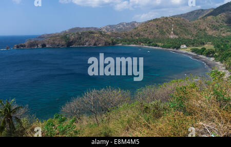 Eine Bucht von Lombok. Blick von der Straße Stockfoto