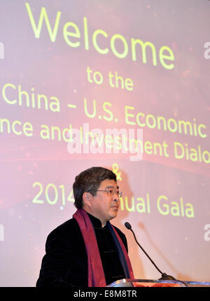 Washington, DC, USA. 9. Oktober 2014. Yuan Ning, Vorsitzender des CGCC spricht bei der China-USA wirtschaftlichen Finance und Investment Dialog & China General Chamber Of Commerce (CGCC) 2014 jährliche Gala in Washington, DC, USA, 9. Oktober 2014. Bildnachweis: Yin Bogu/Xinhua/Alamy Live-Nachrichten Stockfoto