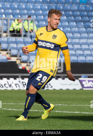 10.04.2014 Fußball: Oxford United V Newport Brian Howard. Catchline: Fußball: United V Newport Länge: Dps Kopie: Dave Pritchard Pic: Damian Halliwell Picture Stockfoto