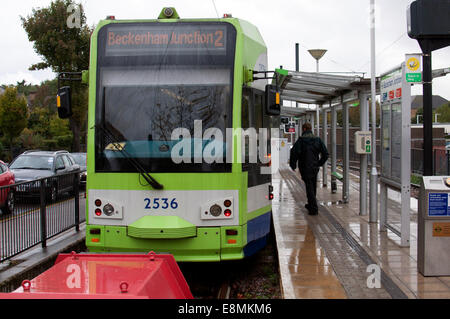 Eine Straßenbahn in Beckenham Verzweigung Station, Süd-London, UK Stockfoto