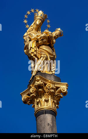 Pestsäule der Jungfrau Maria auf dem Hauptplatz Pilsen Tschechische Republik, Europa Statue der Jungfrau Maria Stockfoto