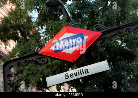 Madrid-Sevilla-Metro Station Zeichen. Stockfoto