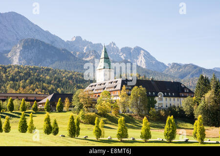 KLAIS, Deutschland - SEPTEMBER 28: Schloss Elmau in Klais, Deutschland am 28. September 2014. Stockfoto