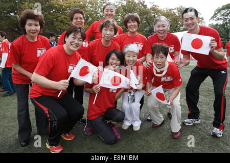 Tokio, Japan. 11. Oktober 2014. Olympier, Gedenkveranstaltung von 1964 Tokio Olympische und Paralympische 50 Jahre Gedenkstätte Woche findet im Komazawa-Leichtathletik-Stadion, Tokyo, Japan statt. © AFLO SPORT/Alamy Live News Bildnachweis: Aflo Co. Ltd./Alamy Live-Nachrichten Stockfoto