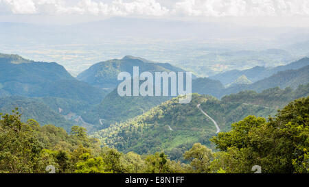 Malerische Aussicht auf Natur hoch auf Ang Khang Berge in der Provinz Chiang Mai in Thailand Stockfoto