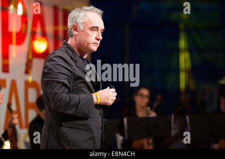 Madrid, Spanien. 10. Oktober 2014. Ferran Adria spricht auf der The-Süd-Gipfel-Spanien Start-up-Convention in Las Ventas Stierkampfarena am 10. Oktober 2014 in Madrid Credit: Dpa picture-Alliance/Alamy Live News Stockfoto