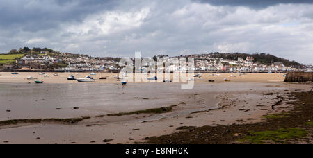 Großbritannien, England, Devon, Instow, Boote vertäut am River Torridge Mündung gegenüber Appledore Stockfoto