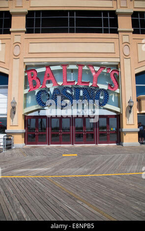 Bally's Casino Eingang auf Atlantic City boardwalk Stockfoto