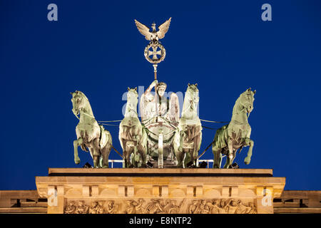 Quadriga des Brandenburger Tor bei Nacht, Berlin, Deutschland, Europa Stockfoto