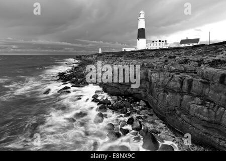 Stürmischen Bedingungen am Portland Bill Leuchtturm an der Südküste gelegen. Stockfoto