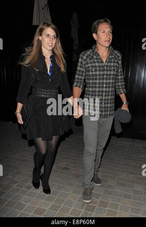 Prinzessin Beatrice und Freund Dave Clark verlassen die Firehouse Club Featuring: Prinzessin Beatrice, Dave Clark Where: London, Vereinigtes Königreich bei: 10. April 2014 Stockfoto