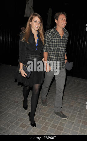 Prinzessin Beatrice und Freund Dave Clark verlassen die Firehouse Club Featuring: Prinzessin Beatrice, Dave Clark Where: London, Vereinigtes Königreich bei: 10. April 2014 Stockfoto
