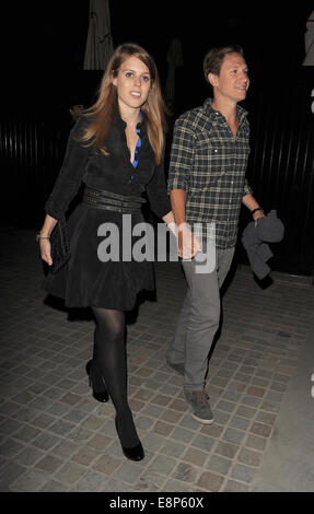 Prinzessin Beatrice und Freund Dave Clark verlassen die Firehouse Club Featuring: Prinzessin Beatrice, Dave Clark Where: London, Vereinigtes Königreich bei: 10. April 2014 Stockfoto