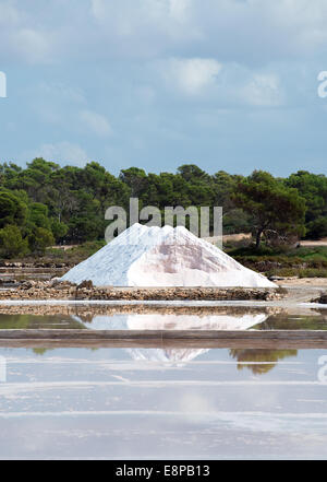 Meer-Salz-Produktion. Stockfoto