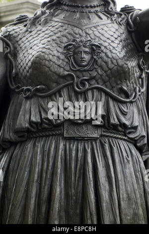 Minerva-Statue auf dem Green-Wood Cemetery Stockfoto