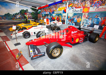 Eine Auswahl der berühmten Formel 1 Rennwagen in der Halle der Motorsport bei Haynes International Motor Museum Sparkford Somerset UK Stockfoto