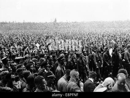 Nürnberger Rallye 1933 in Nürnberg - Menschenmassen auf dem Nazi-Parteigelände. (Qualitätsmängel aufgrund der historischen Bildkopie) Fotoarchiv für Zeitgeschichtee - KEIN KABELDIENST - Stockfoto