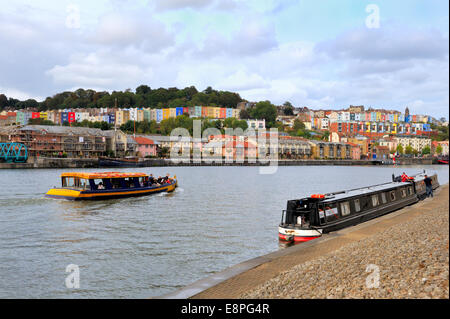 Bristol Stadt-Docks Missachtung Hafen, Hotwells und Clifton Holz im Hintergrund. Stockfoto